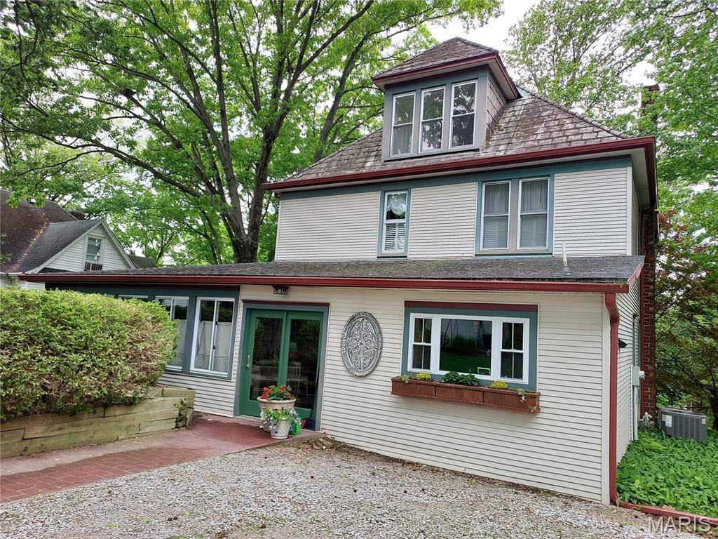 320 N Fourth ST, Greenville, IL 62246