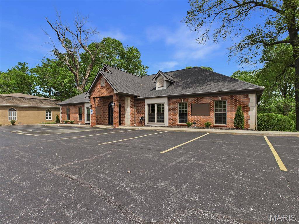 5 Executive Woods CT, Swansea, IL 62226