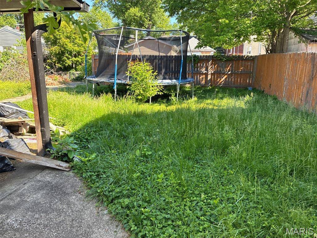 521 E A ST, Belleville, IL 62220