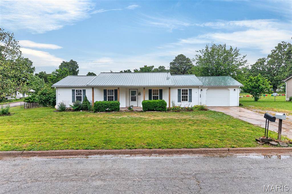 810 Mildred ST, Richland, MO 65556
