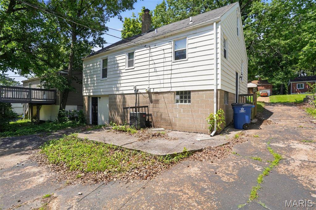 6652 Thurston AVE, St Louis, MO 63134