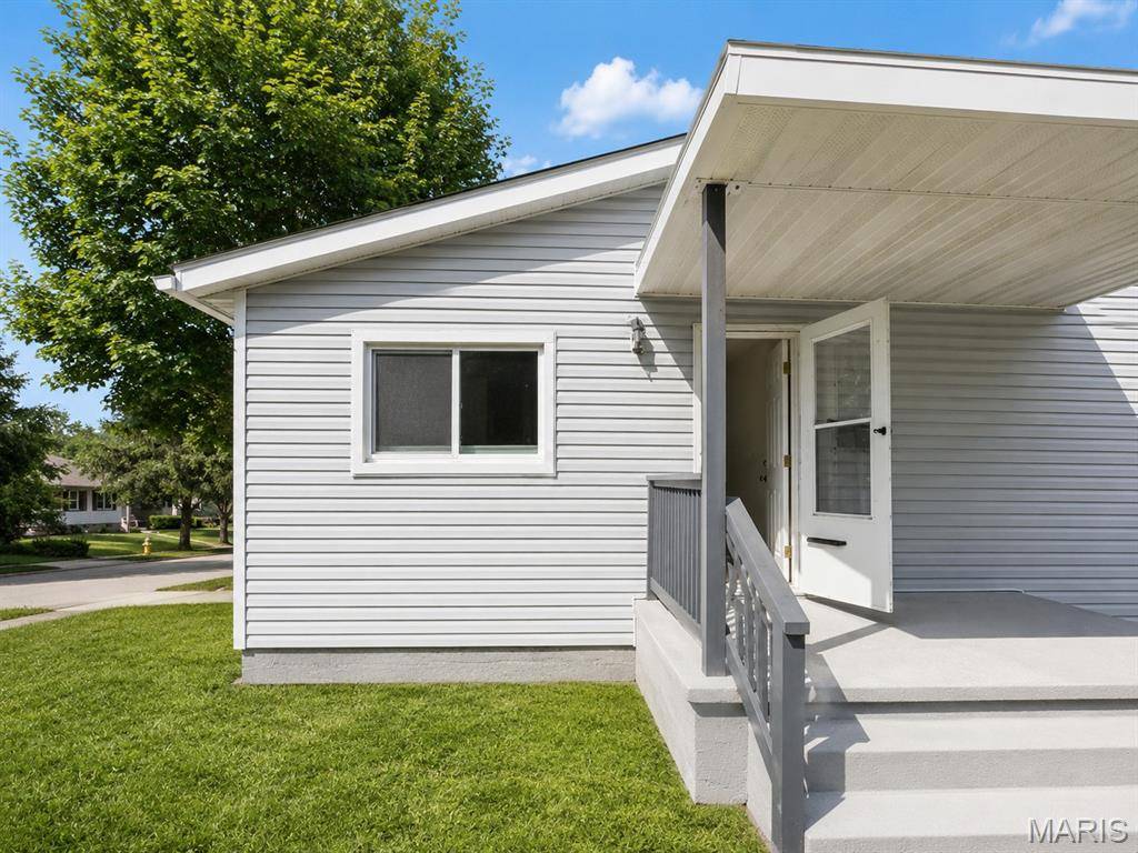 1617 Courtney BLVD, Granite City, IL 62040