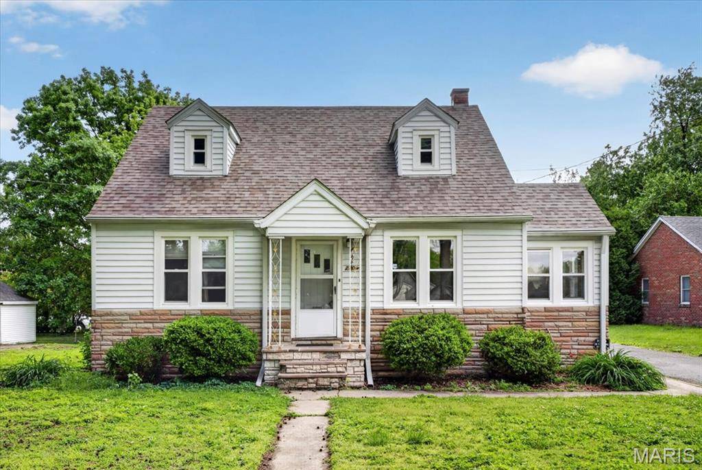 2304 Caseyville AVE, Swansea, IL 62226