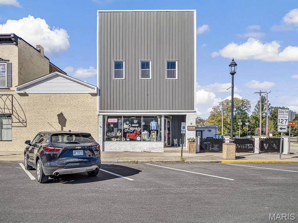 15 N Main ST, Pinckneyville, IL 62274