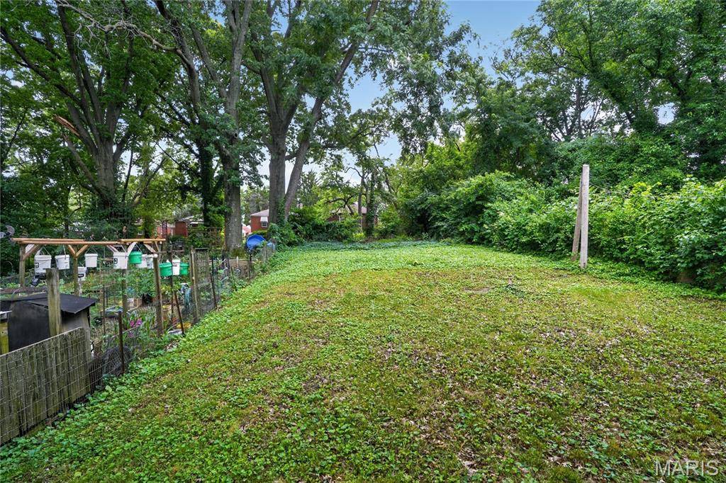 7110 Dawson PL, St Louis, MO 63136