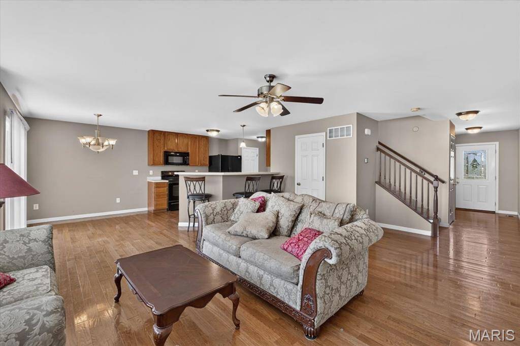 816 Foxgrove DR, Fairview Heights, IL 62208