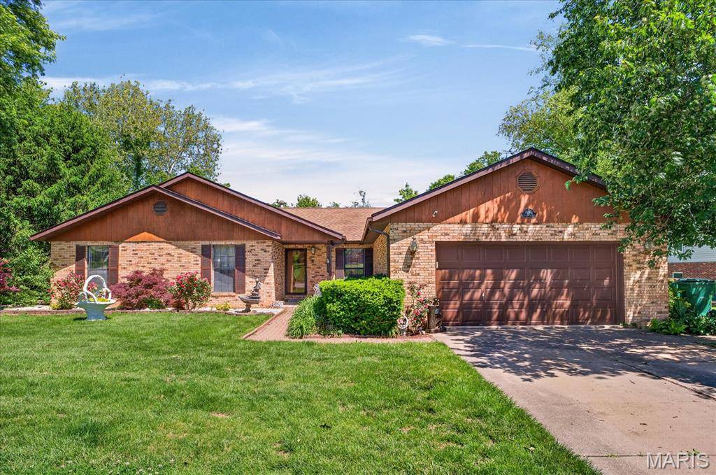 1253 Tanglewood TRCE, O'fallon, IL 62269