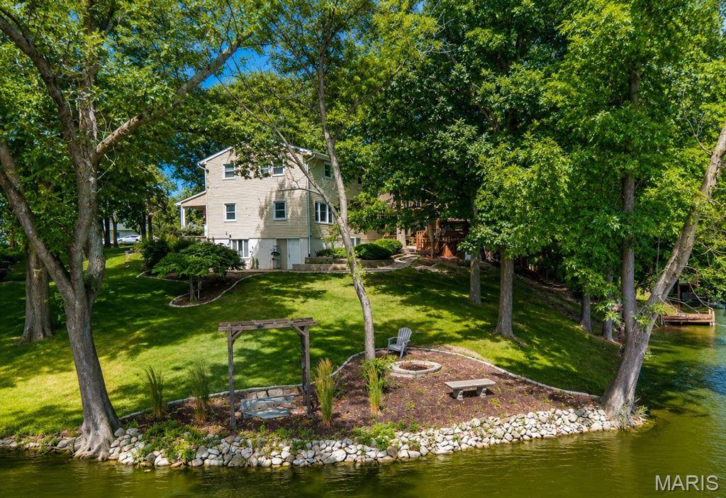 12 Del Mar CT, Taylorville, IL 62568