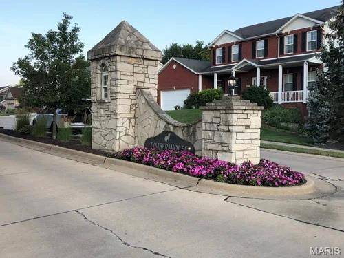 6170 Stone Wolfe DR, Glen Carbon, IL 62034