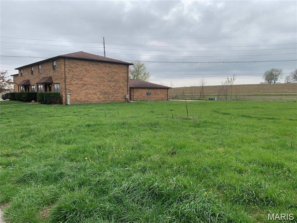 1027 Belle Valley DR, Belleville, IL 62220