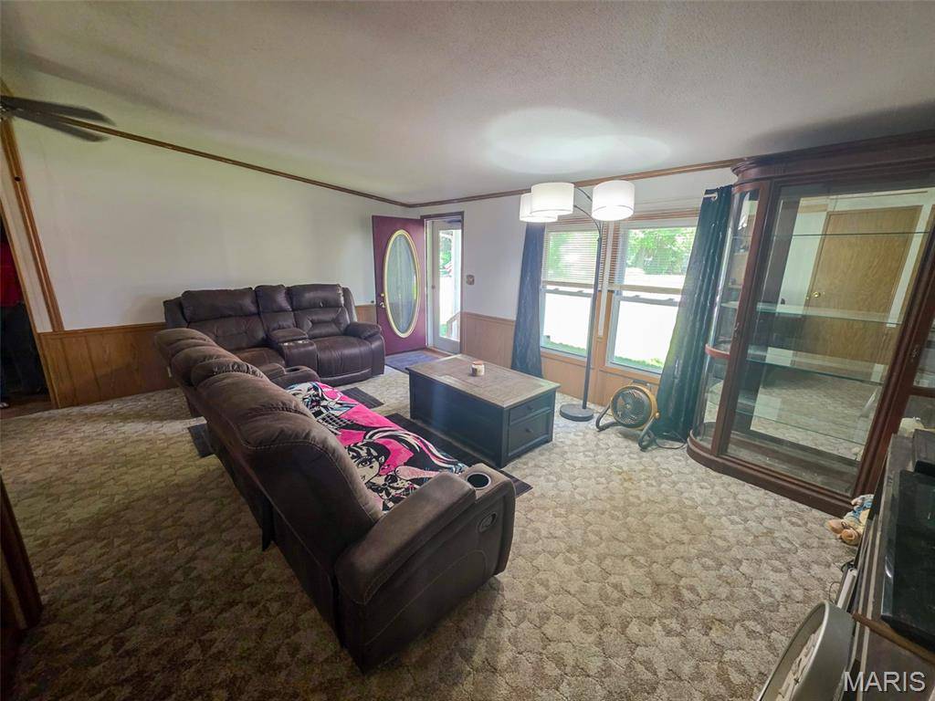 716 Myrtle ST, Staunton, IL 62088