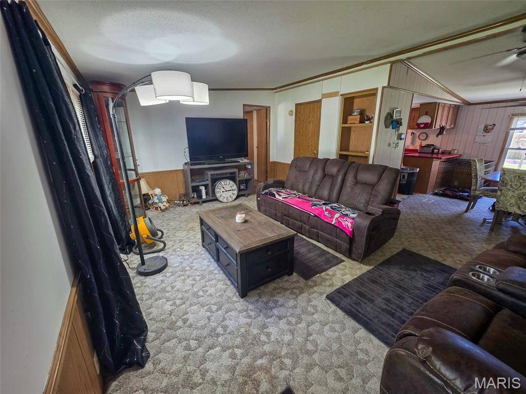 716 Myrtle ST, Staunton, IL 62088