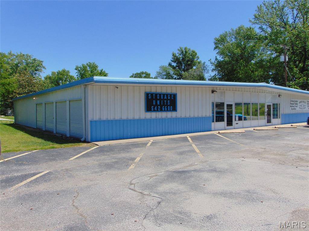 205 E Randolph ST, Pinckneyville, IL 62274