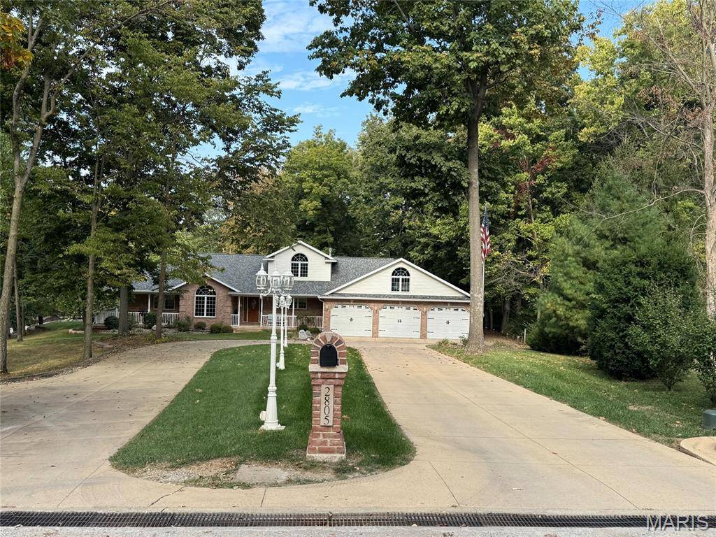2805 Bear Creek DR, Vandalia, IL 62471
