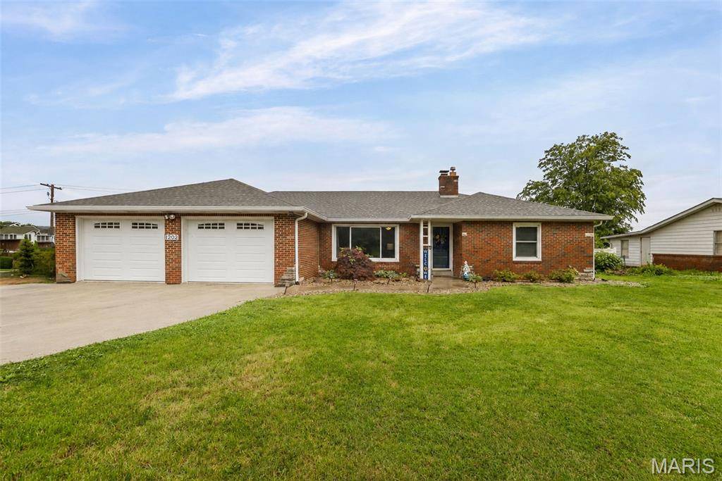 1202 Belleville ST, Lebanon, IL 62254