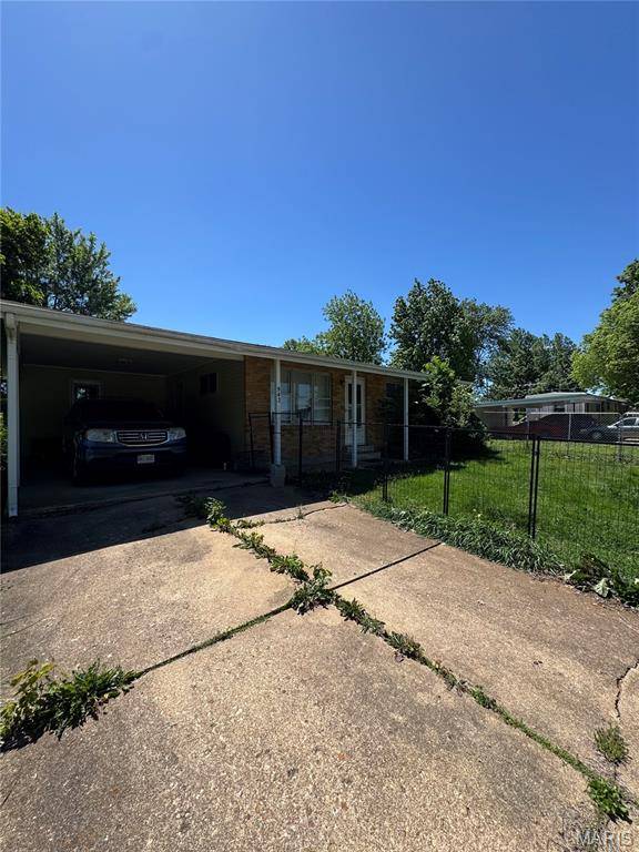 943 Judy DR, Farmington, MO 63640