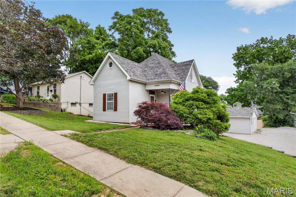 126 S Jefferson AVE, Collinsville, IL 62234