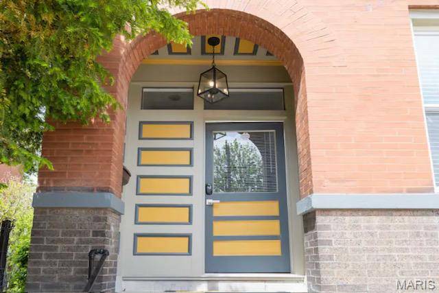 1933 Wyoming ST, St Louis, MO 63118