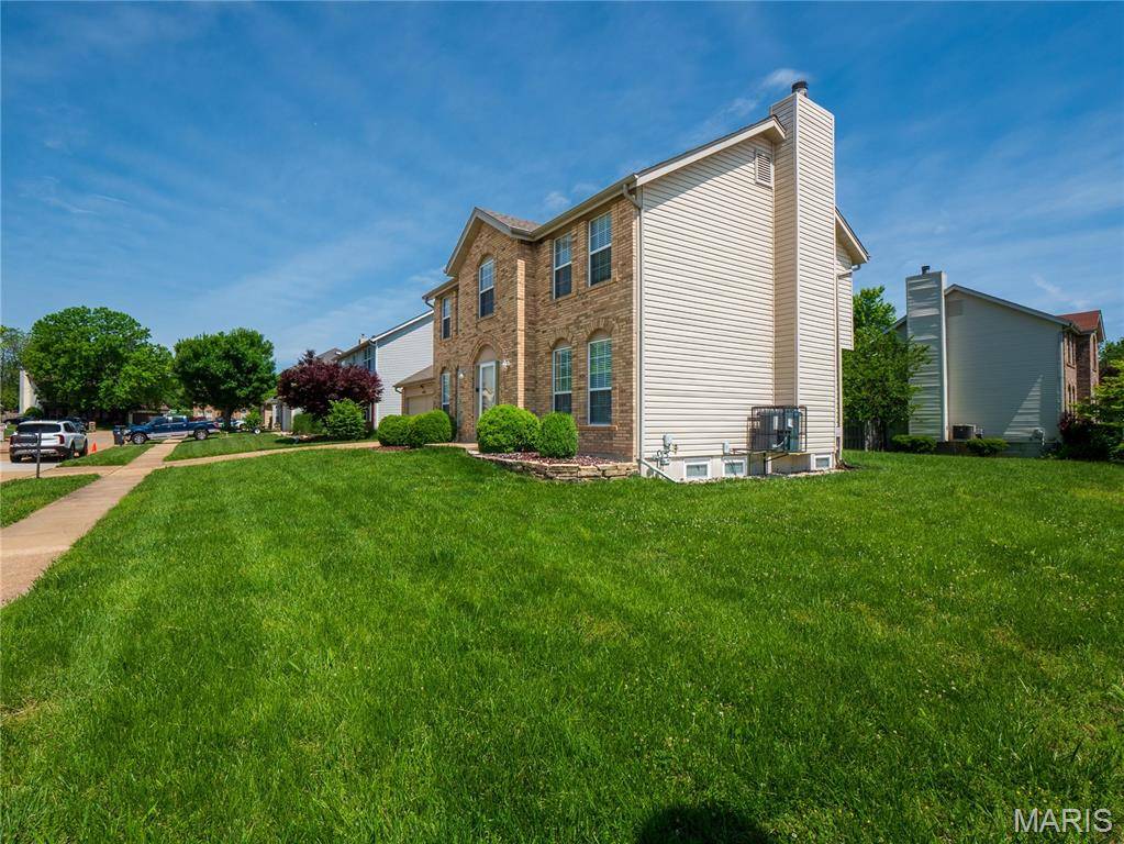 3078 Willow Creek Estates DR, St Louis, MO 63031