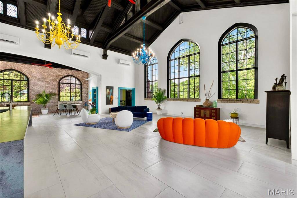 1034 S Kingshighway BLVD, St Louis, MO 63110