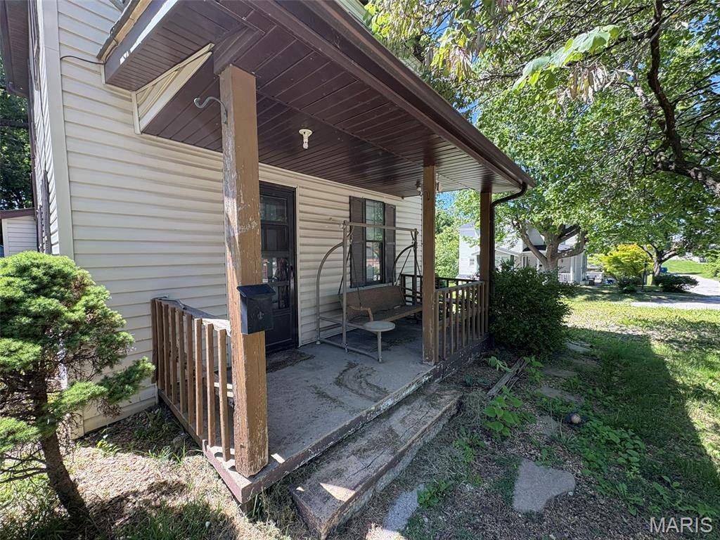 301 Plum ST, Collinsville, IL 62234