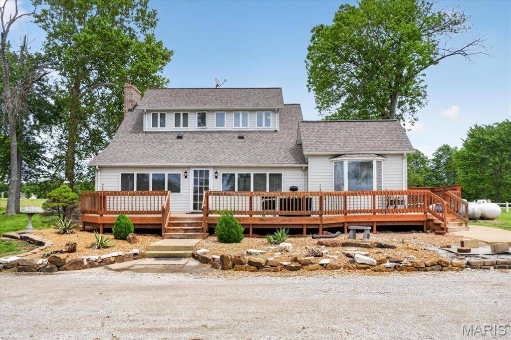 8660 Huch LN, Columbia, IL 62236