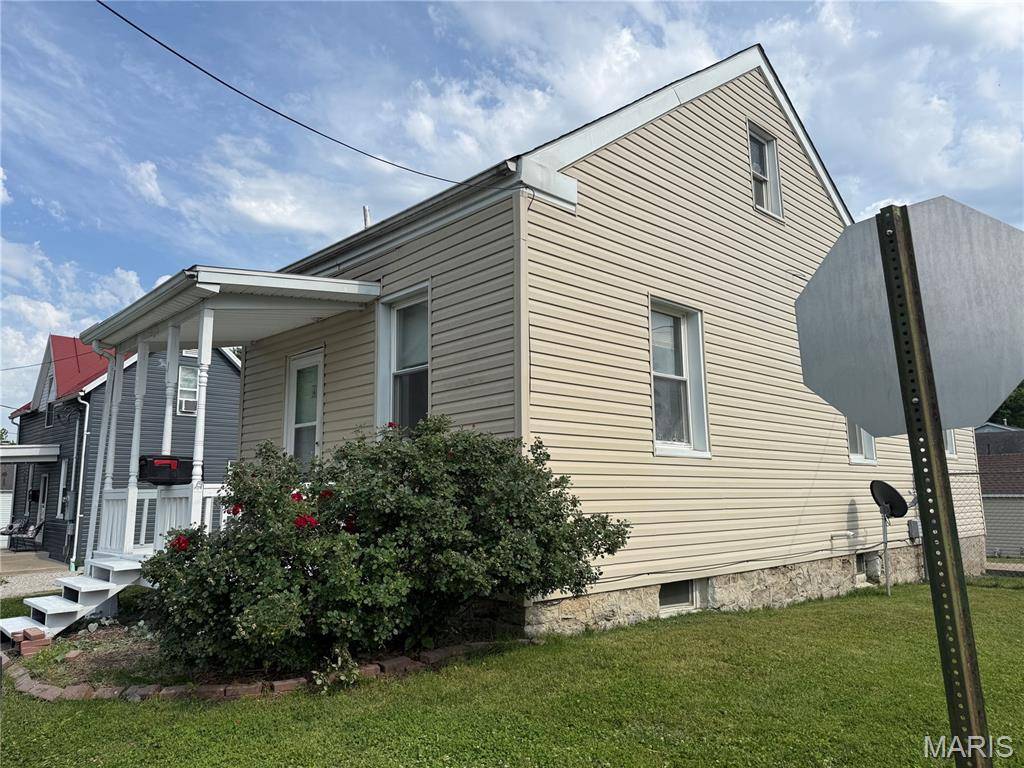 802 E Olive ST, Red Bud, IL 62278