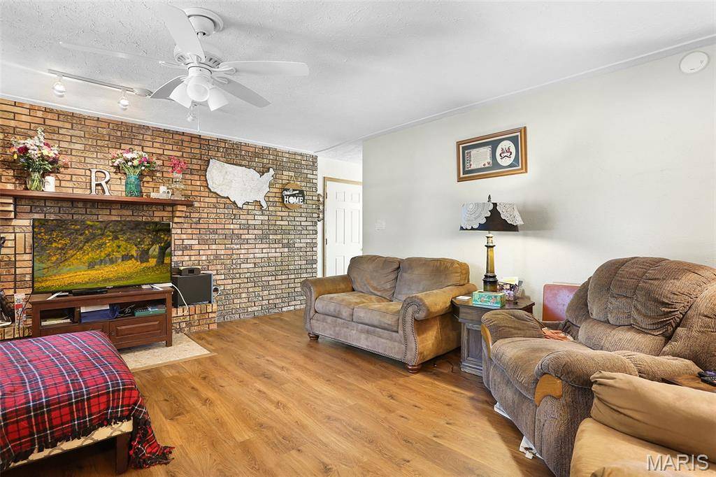197 Livingston AVE, Livingston, IL 62058