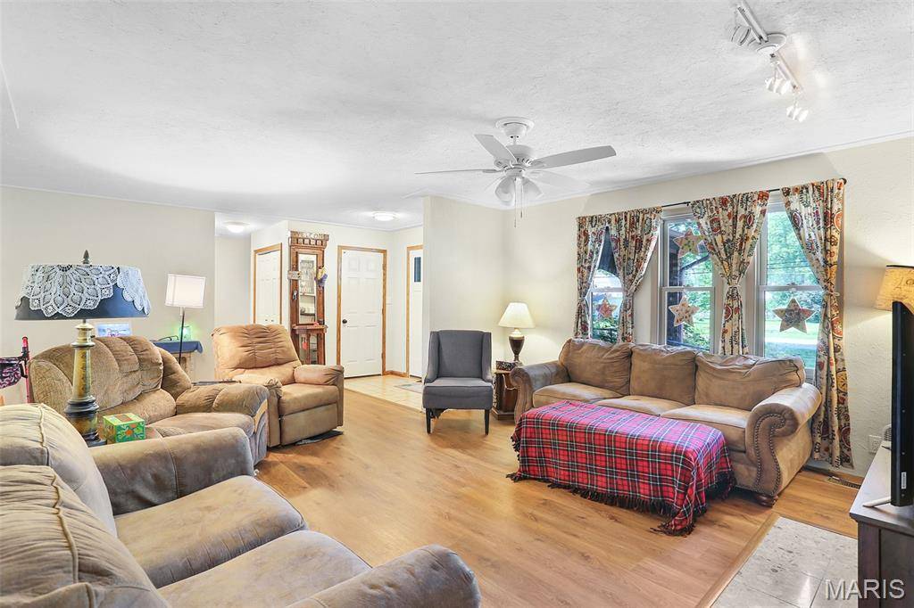 197 Livingston AVE, Livingston, IL 62058