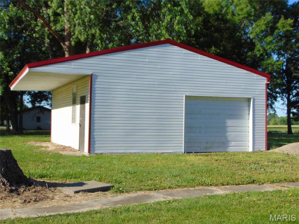 000 W St. Louis AVE, Dowell, IL 62927