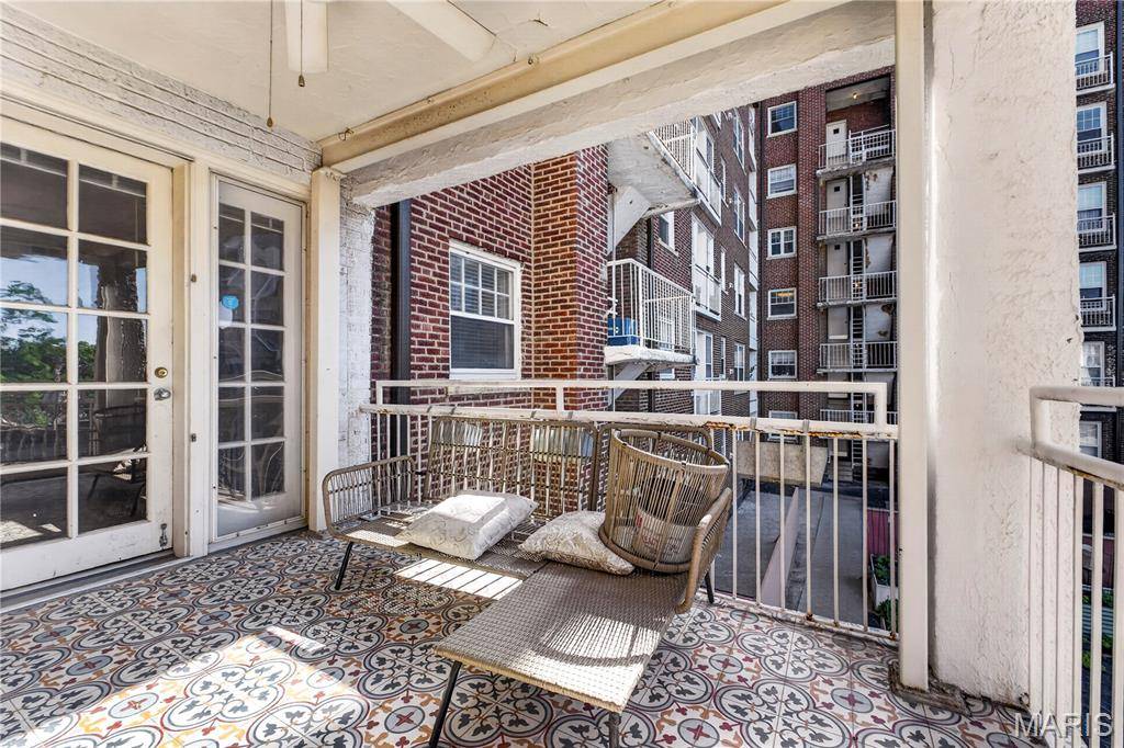 5510 Waterman BLVD #202, St Louis, MO 63112