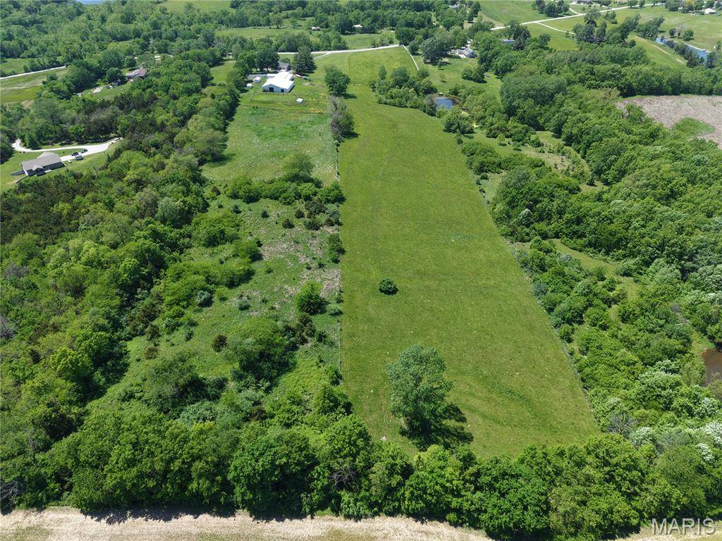 12596 New London Gravel Rd, New London, MO 63459