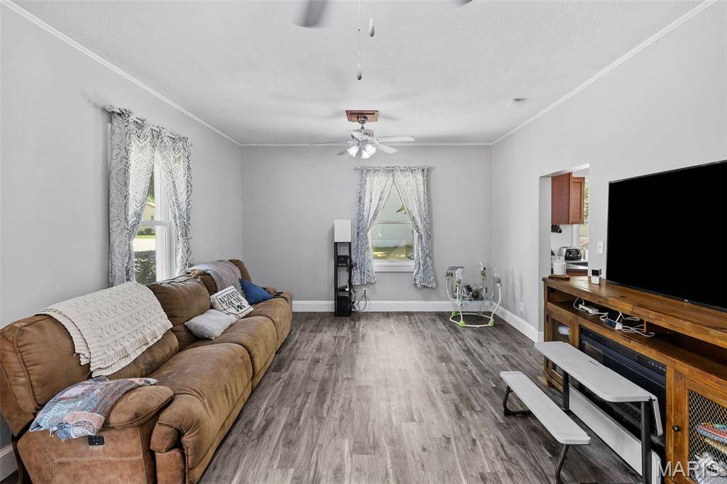 833 Edward ST, St Libory, IL 62282