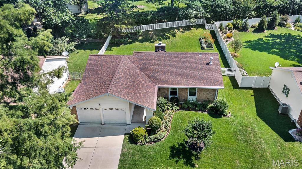 1423 Mautenne DR, Manchester, MO 63021