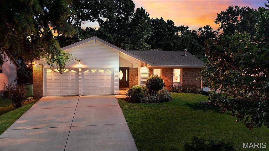 1423 Mautenne DR, Manchester, MO 63021