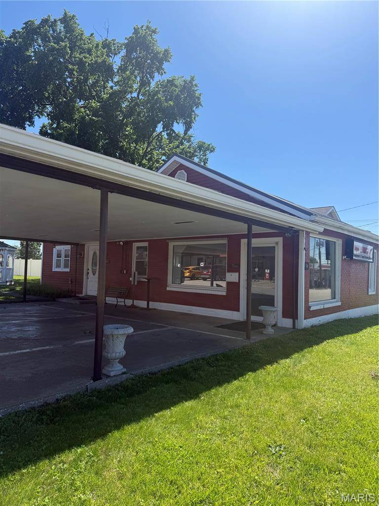 408 E Pearce BLVD, Wentzville, MO 63385