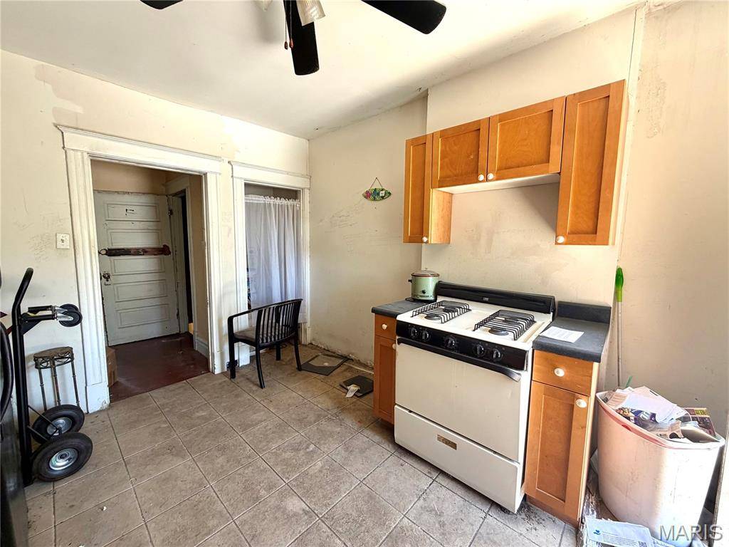 208 Bellerive BLVD, St Louis, MO 63111