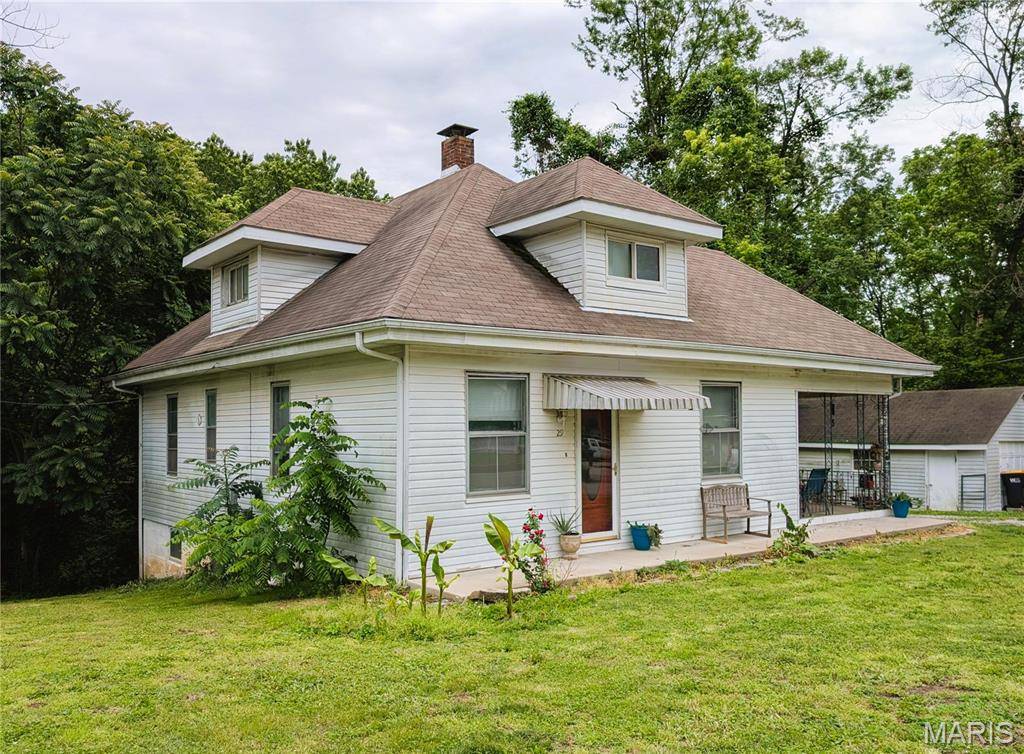 29 Superior DR, Belleville, IL 62223