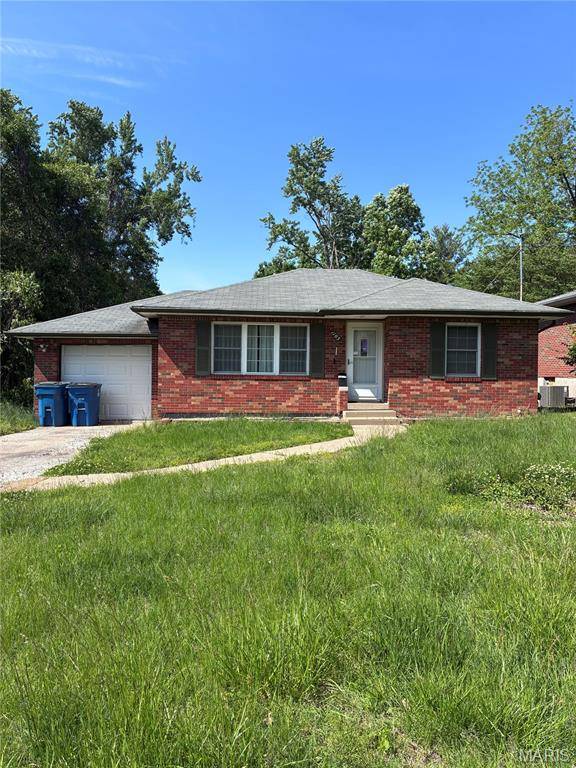 1103 Powell AVE, Collinsville, IL 62234