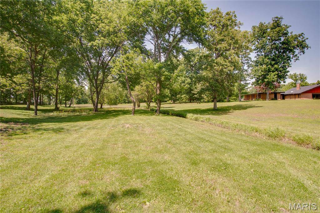 0 Gun Club RD, Brighton, IL 62012