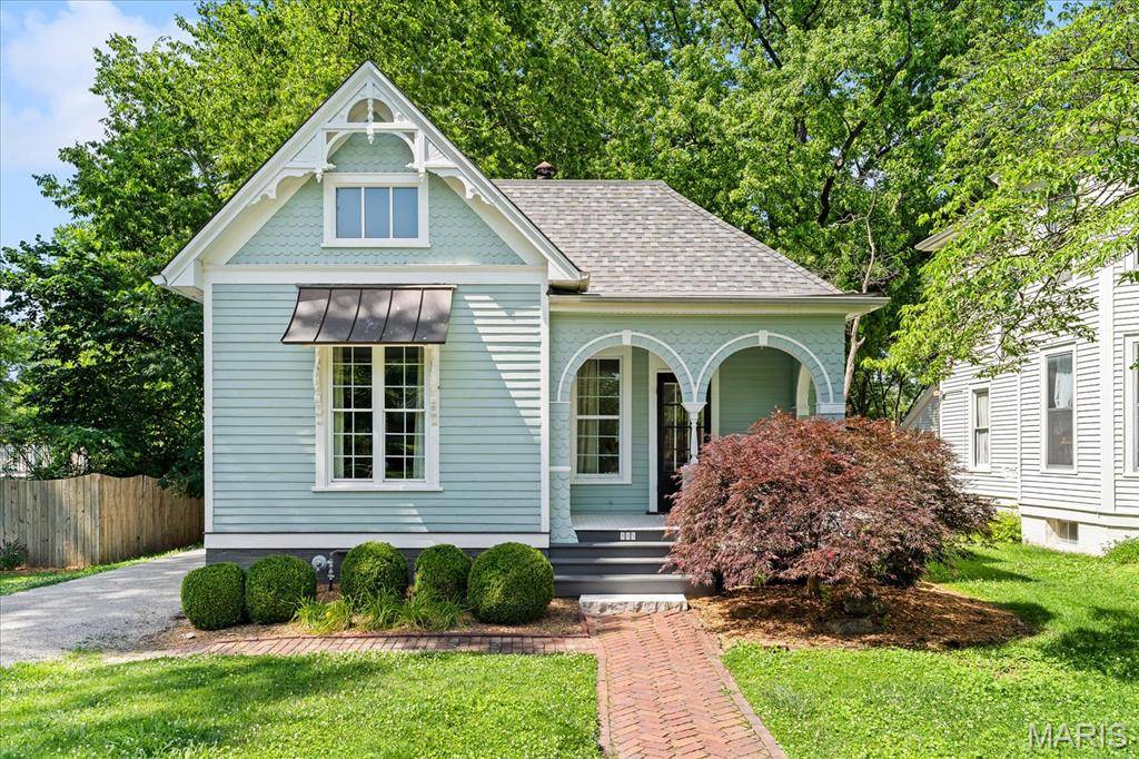 905 St. Louis ST, Edwardsville, IL 62025