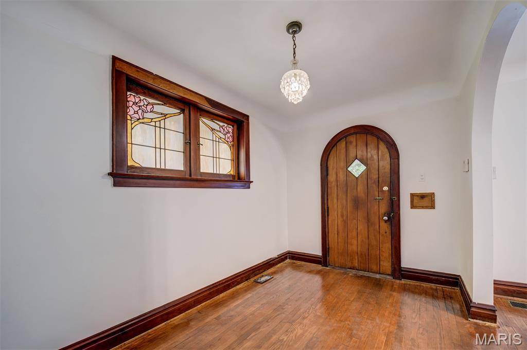 8644 Church RD, St Louis, MO 63147