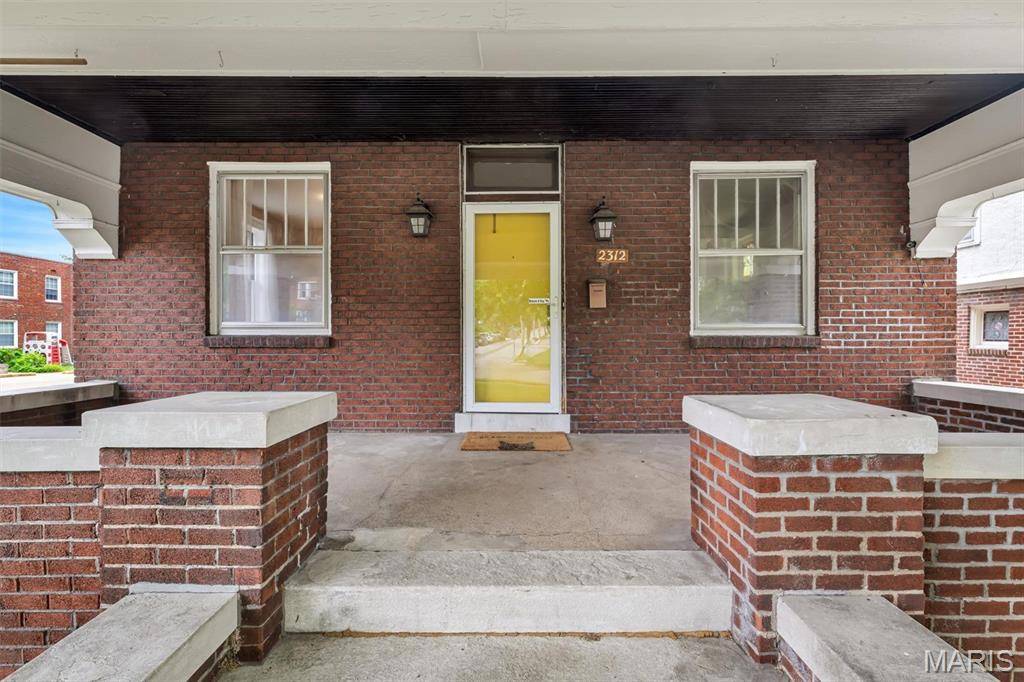 2312 Bellevue AVE, Maplewood, MO 63143