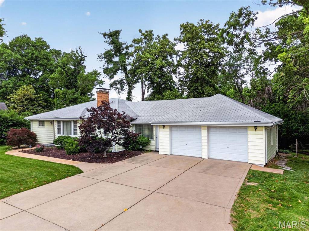 11147 Olive BLVD, Creve Coeur, MO 63141