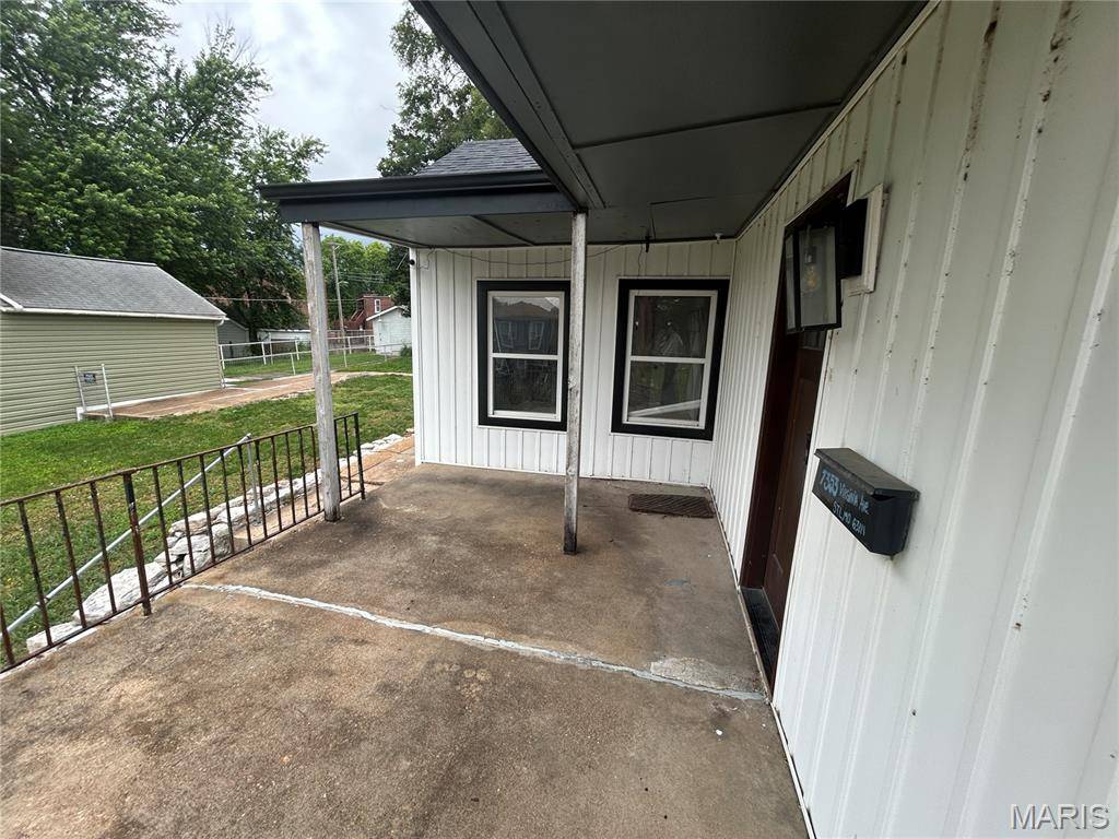 7353 Virginia AVE, St Louis, MO 63111