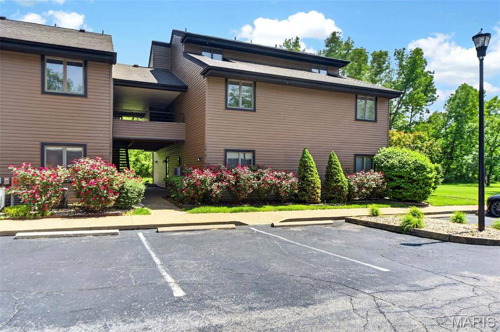 13818 Amiot DR #A, Maryland Heights, MO 63146