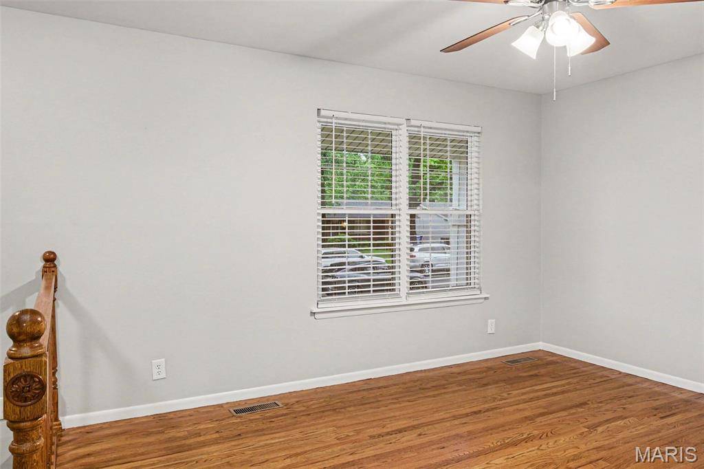 1440 Burning Tree DR, Florissant, MO 63033