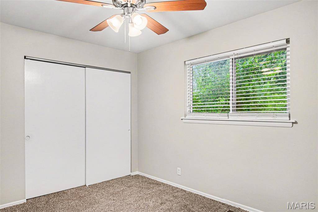 1440 Burning Tree DR, Florissant, MO 63033
