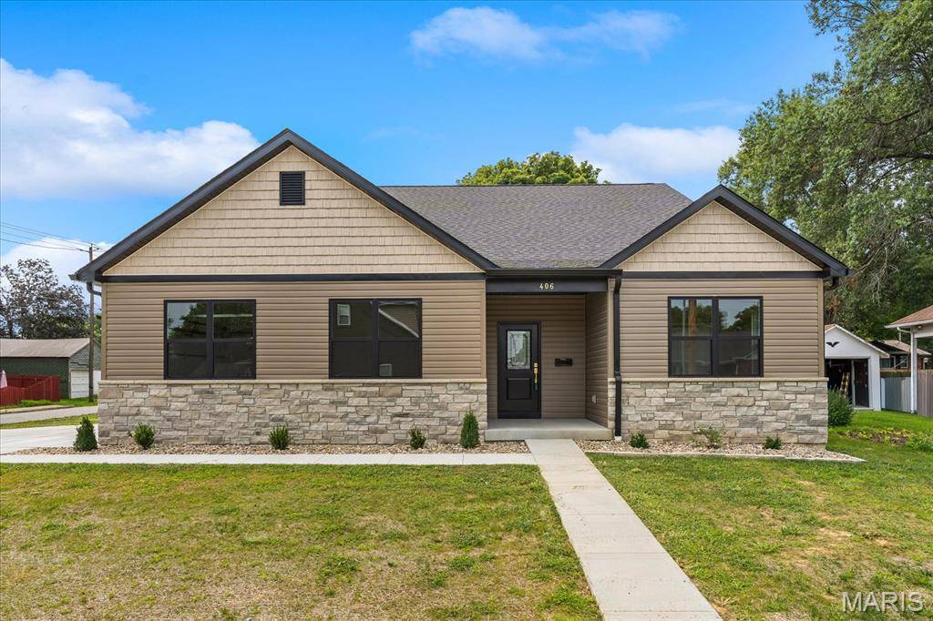 406 W Laurel ST, Millstadt, IL 62260