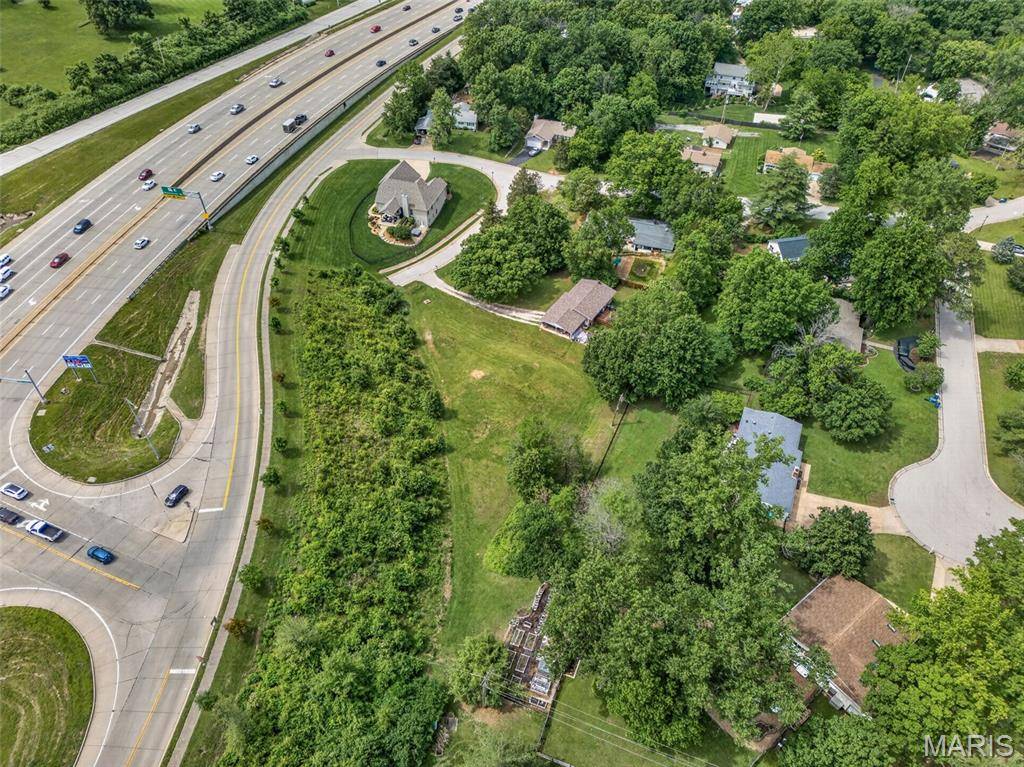 36 Firefly CT, Manchester, MO 63021